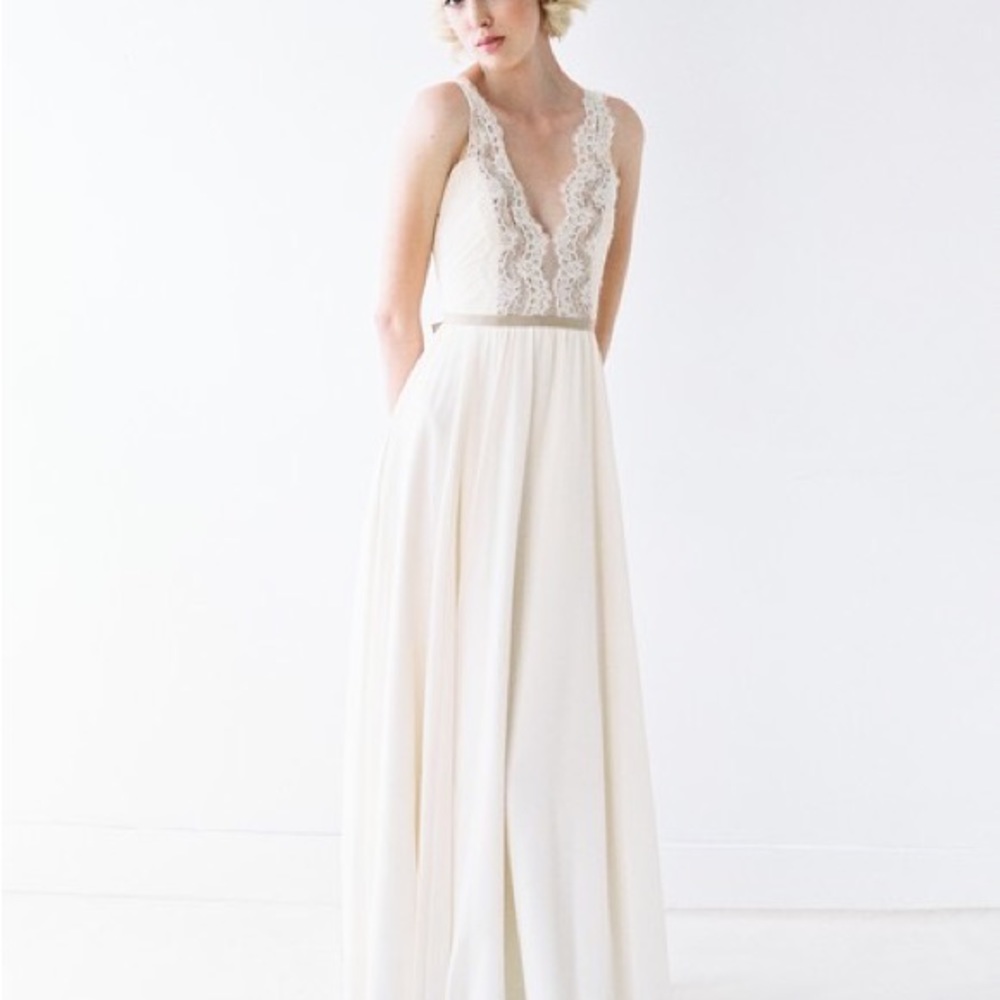 Truvelle Nicolette wedding gown.